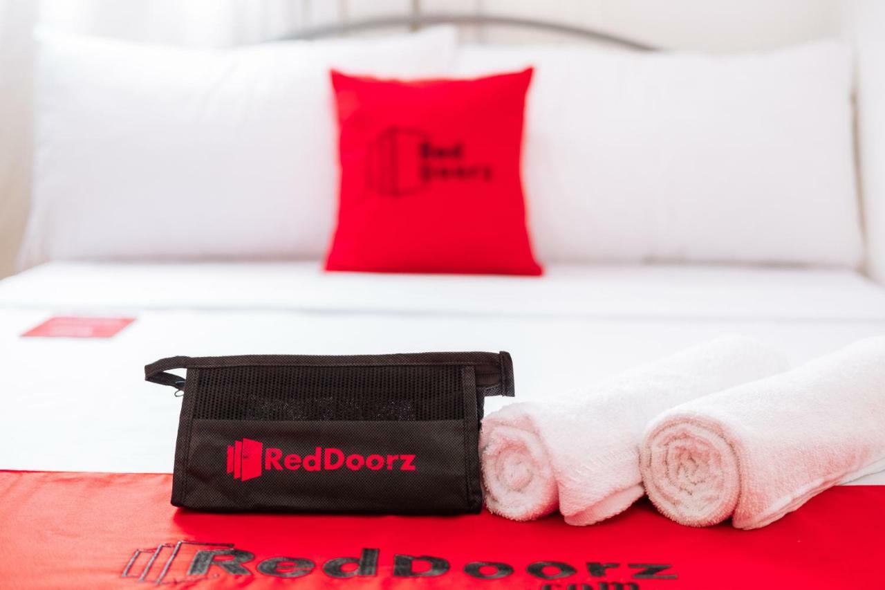Reddoorz Premium @ Amaia Skies Avenida Маніла Екстер'єр фото