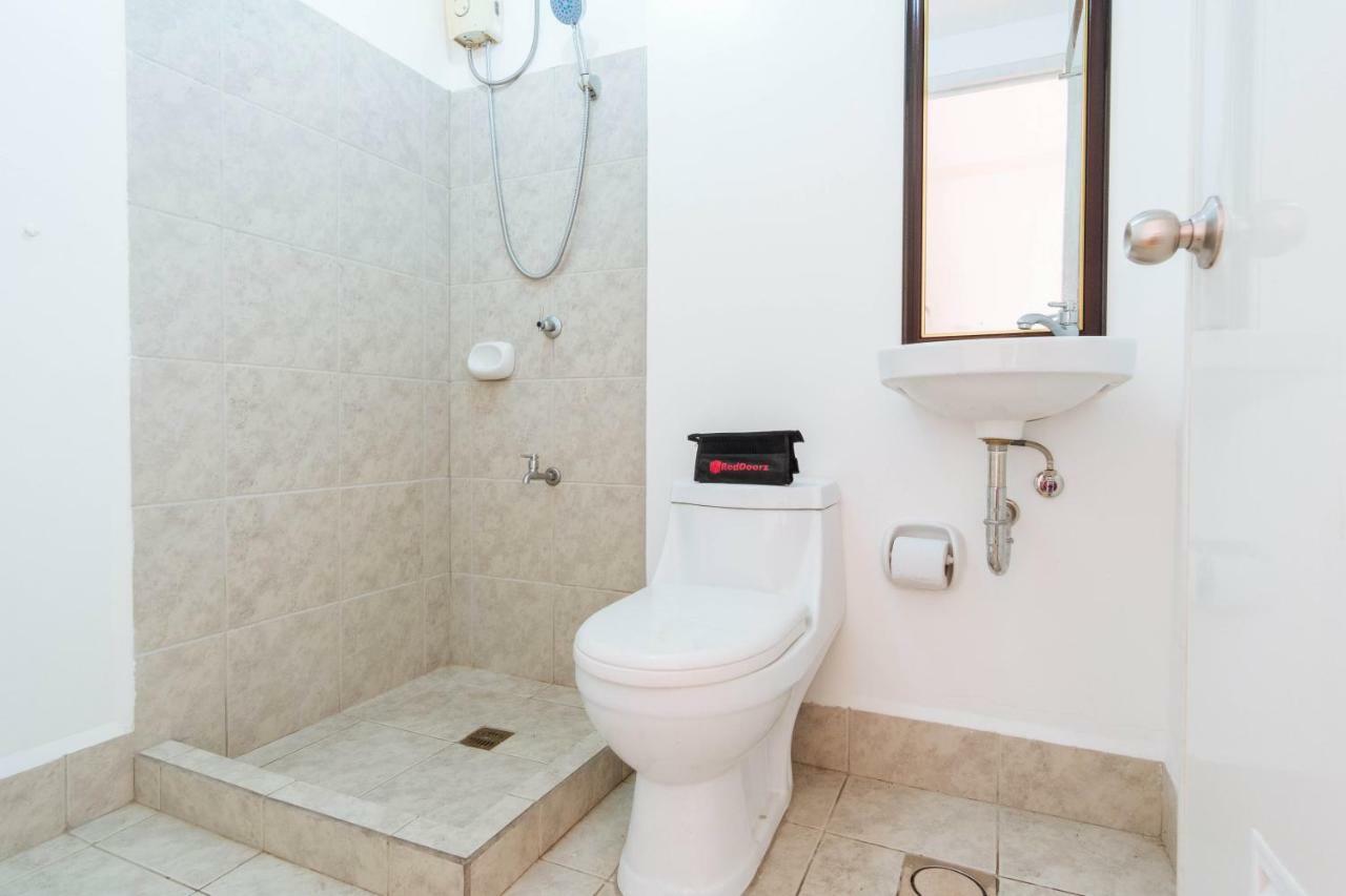 Reddoorz Premium @ Amaia Skies Avenida Маніла Екстер'єр фото